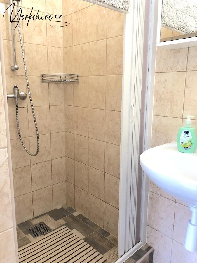 Apartment Yorkshire Bujanov ภายนอก รูปภาพ