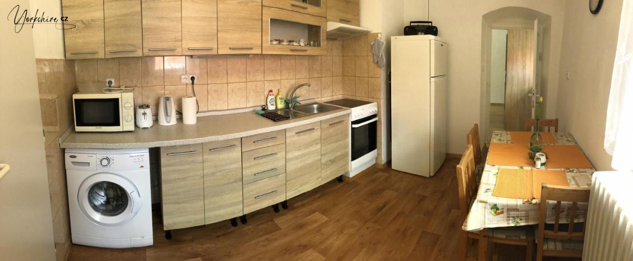 Apartment Yorkshire Bujanov ภายนอก รูปภาพ